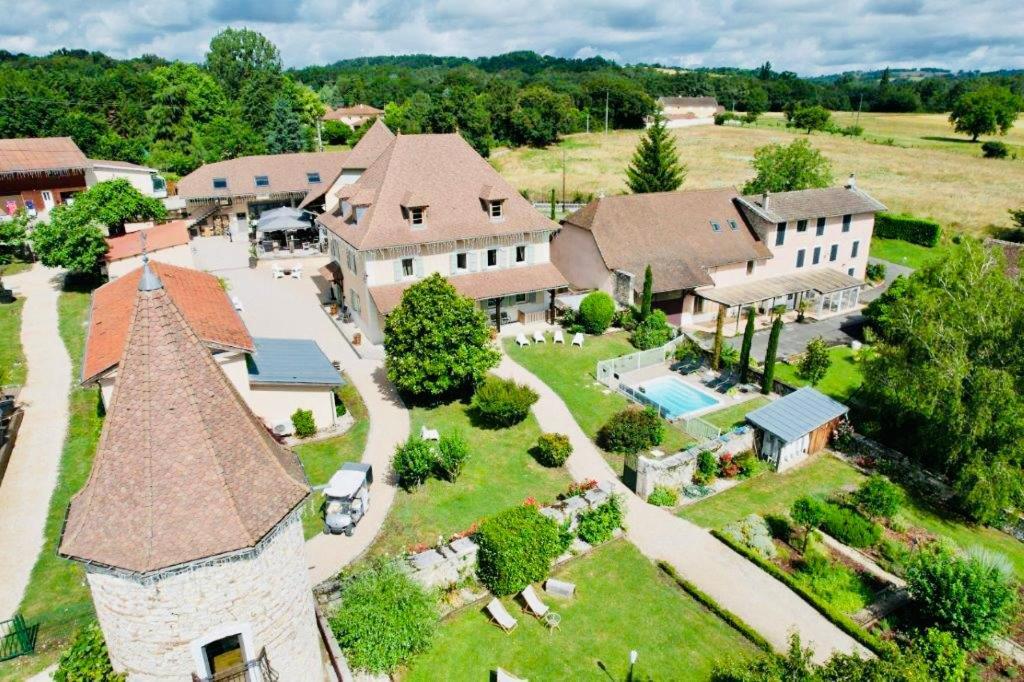 Les Villas Du Domaine De Suzel Vignieu Exteriér fotografie
