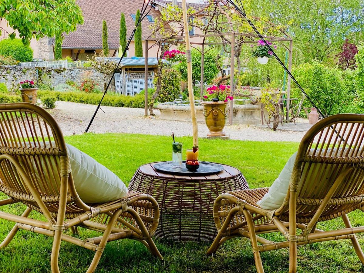 Les Villas Du Domaine De Suzel Vignieu Exteriér fotografie