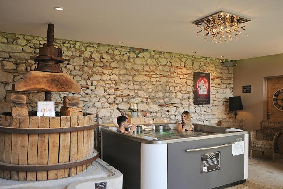 Les Villas Du Domaine De Suzel Vignieu Exteriér fotografie
