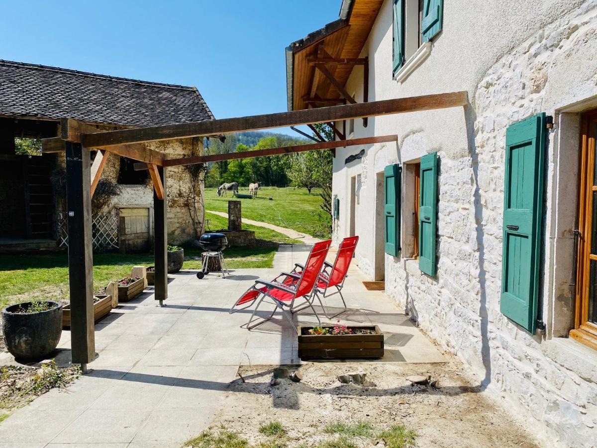 Les Villas Du Domaine De Suzel Vignieu Exteriér fotografie